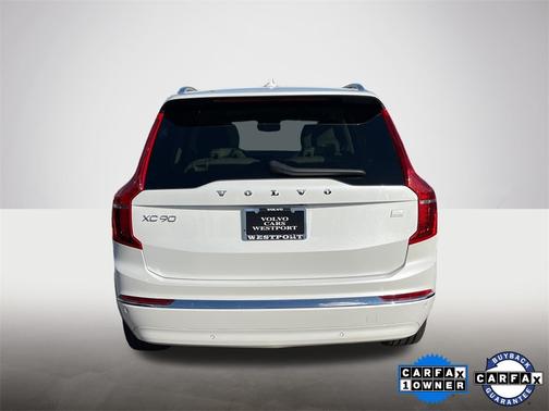 2023 Volvo XC90 Recharge Plug-In Hybrid Plus 6-Seater