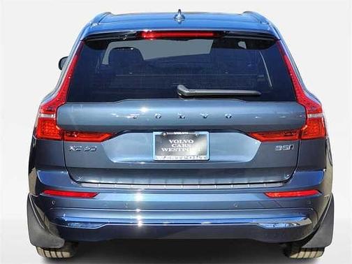 2023 Volvo XC60 Plus