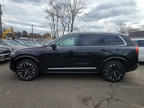 2025 Volvo XC90 Plus