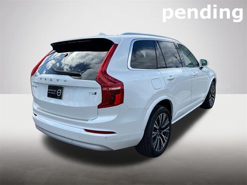 2022 Volvo XC90 T5 AWD Momentum 7 Seater