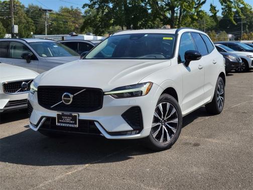 2024 Volvo XC60 B5 Core Dark