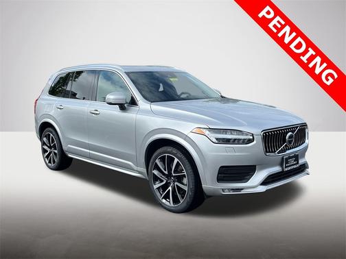 2022 Volvo XC90 T6 AWD Momentum 7 Seater