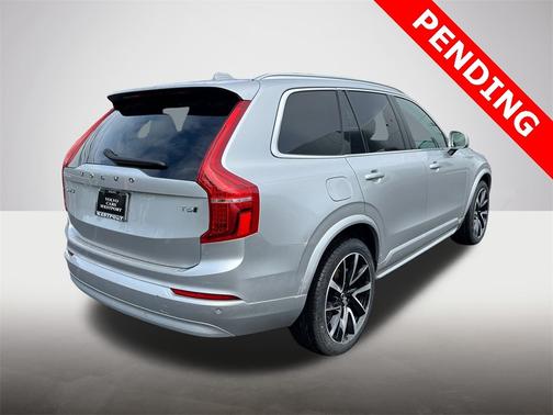 2022 Volvo XC90 T6 AWD Momentum 7 Seater