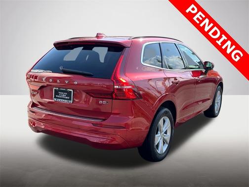 2022 Volvo XC60 B5 AWD Momentum