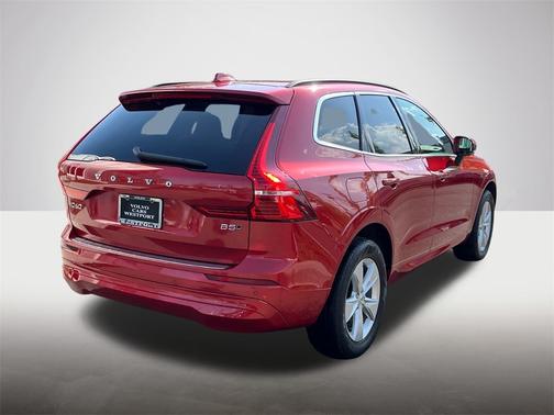 2022 Volvo XC60 B5 AWD Momentum