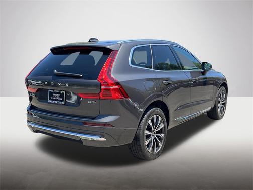2023 Volvo XC60 B5 AWD Plus Bright
