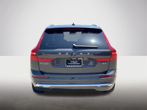 2023 Volvo XC60 B5 AWD Plus Bright