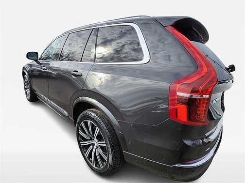 2023 Volvo XC90 Plus