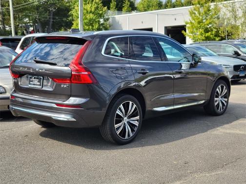 2022 Volvo XC60 B6 AWD Inscription