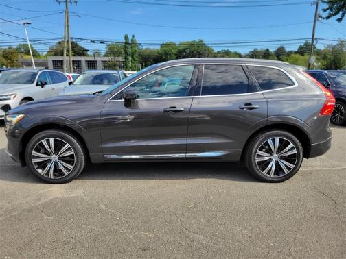2022 Volvo XC60 B6 AWD Inscription
