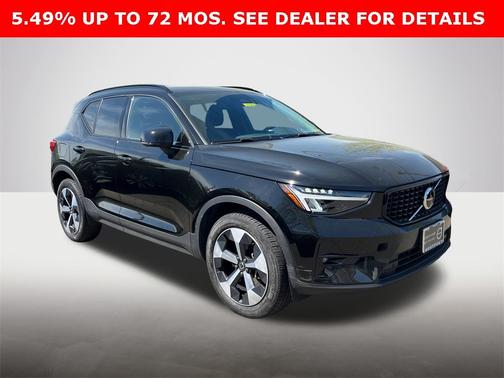 2023 Volvo XC40 B5 AWD Plus Dark