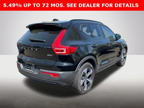 2023 Volvo XC40 B5 AWD Plus Dark