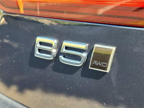 2024 Volvo V60 Cross Country B5 Ultimate