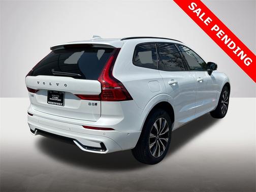2025 Volvo XC60 B5 Plus