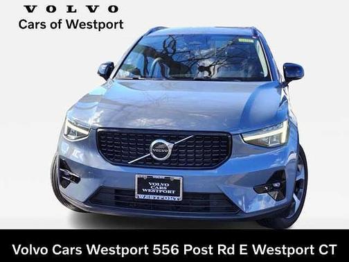 Thunder Grey 2023 Volvo XC40 Plus