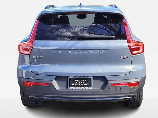 Thunder Grey 2023 Volvo XC40 Plus