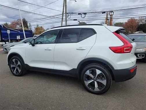 2023 Volvo XC40 Plus