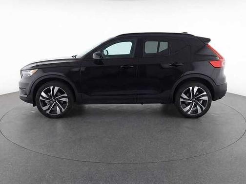 Onyx Black 2023 Volvo XC40 Plus