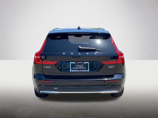 2023 Volvo V60 Cross Country B5 AWD Ultimate