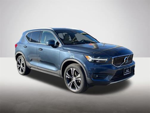 2022 Volvo XC40 T5 AWD Inscription