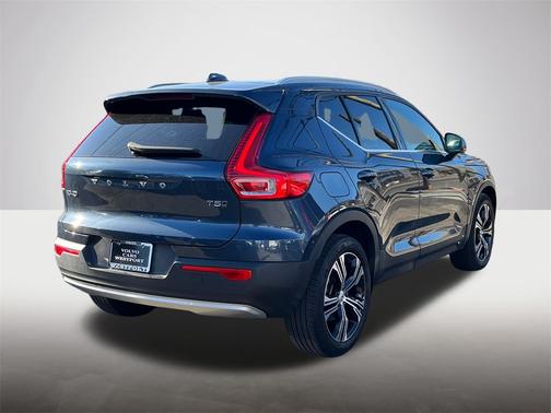 2022 Volvo XC40 T5 AWD Inscription