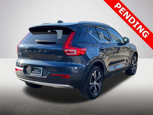 2022 Volvo XC40 T5 AWD Inscription