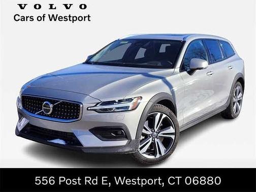 2025 Volvo V60 Cross Country Plus
