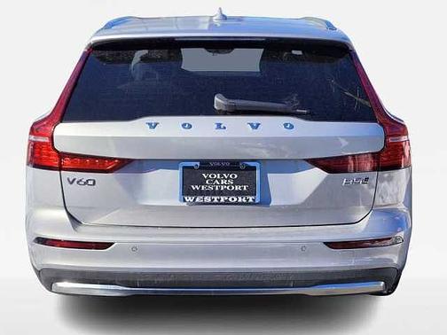 2025 Volvo V60 Cross Country Plus