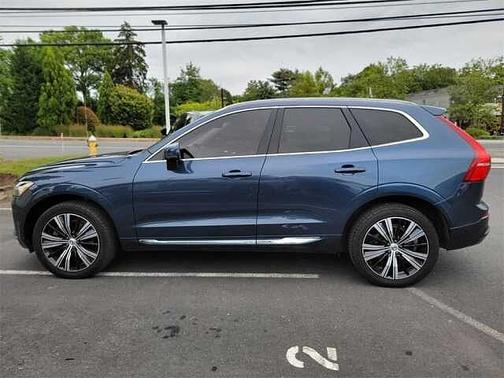 2022 Volvo XC60 B6 AWD Inscription
