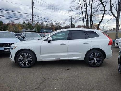 2023 Volvo XC60 Plus