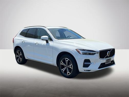 2022 Volvo XC60 B5 AWD Momentum