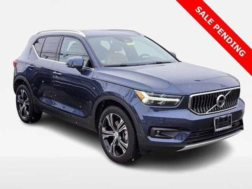 2022 Volvo XC40 T5 AWD Inscription