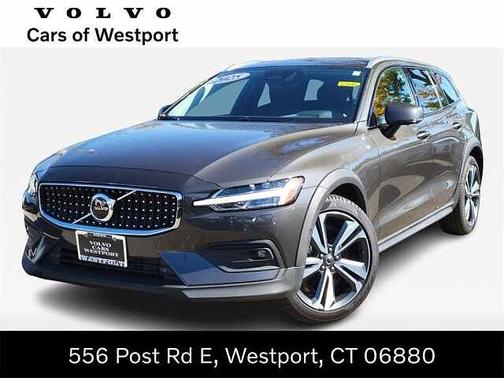 2025 Volvo V60 Cross Country Plus
