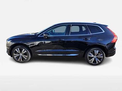 Onyx Black 2023 Volvo XC60 Plus