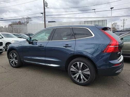 2023 Volvo XC60 Plus