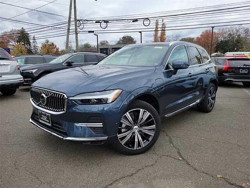 2023 Volvo XC60 Plus