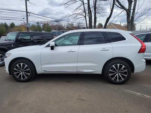 2023 Volvo XC60 Plus