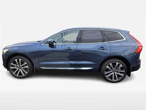 2023 Volvo XC60 B5 AWD Ultimate Bright