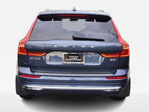 2023 Volvo XC60 B5 AWD Ultimate Bright