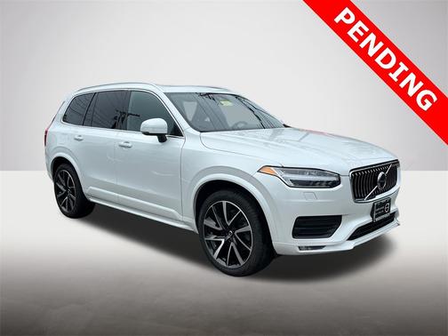 2022 Volvo XC90 T6 AWD Momentum 7 Seater
