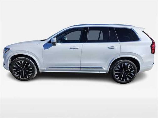 2025 Volvo XC90 Plus