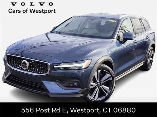 2025 Volvo V60 Cross Country Plus