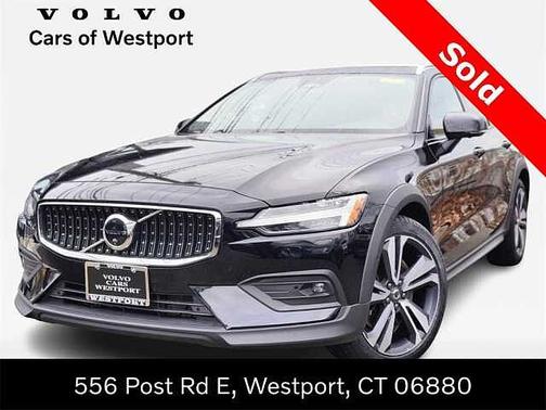 2025 Volvo V60 Cross Country Plus