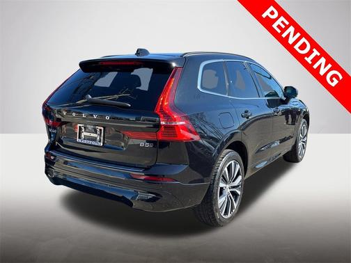 2022 Volvo XC60 B5 AWD Momentum
