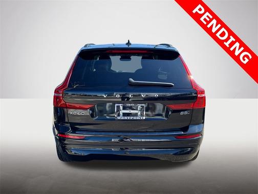 2022 Volvo XC60 B5 AWD Momentum