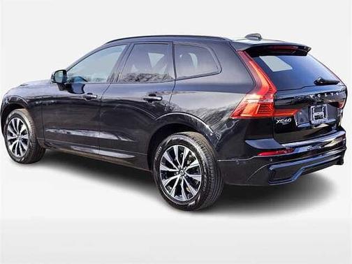 2024 Volvo XC60 Plus