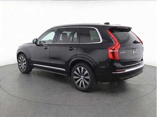 Onyx Black 2023 Volvo XC90 Plus