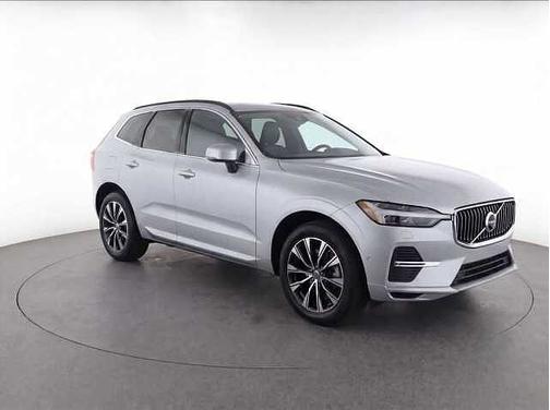 Silver Dawn 2023 Volvo XC60 Core