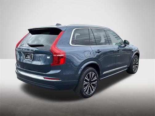 2023 Volvo XC90 Recharge Plug-In Hybrid Plus Bright 7-Seater