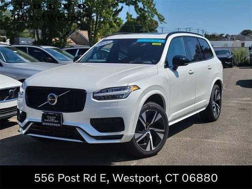 2022 Volvo XC90 R-Design